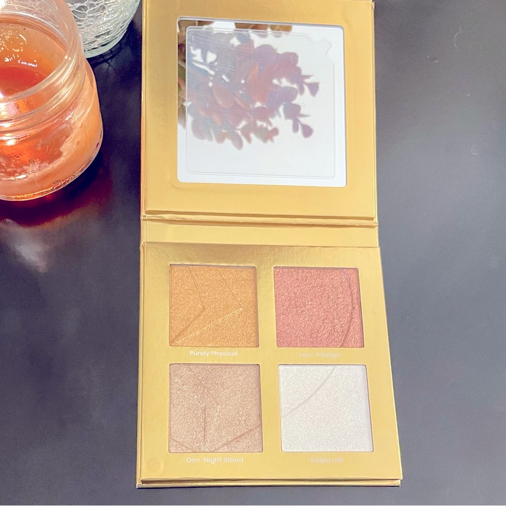Heartbreaker Brow Bar by Reema Highlighter Palette